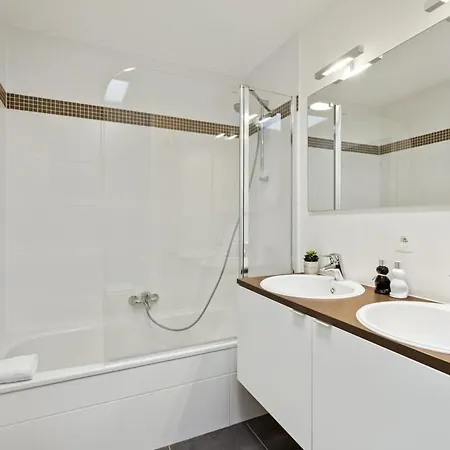 Beautiful Bel-etage In *